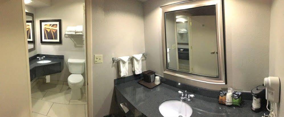 Western Inn Хьюстон Экстерьер фото